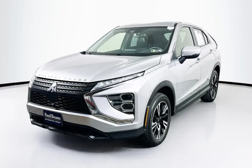 2023 Mitsubishi Eclipse Cross SE photo 1