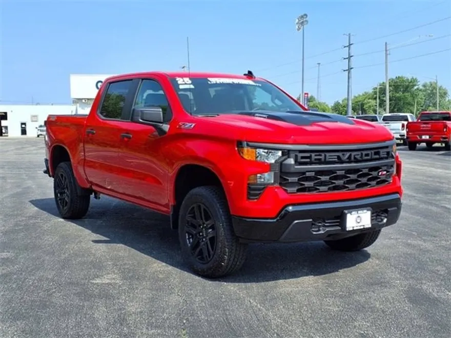 2025 Chevrolet Silverado 1500 Custom Trail Boss photo 1