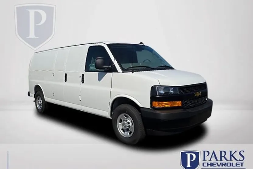 2025 Chevrolet Express Cargo 2500 photo 1