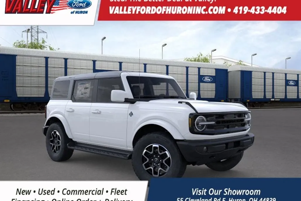 2025 Ford Bronco Outer Banks photo 1