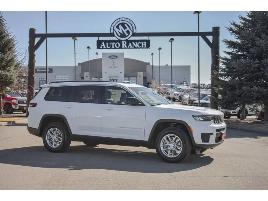 2025 Jeep Grand Cherokee Laredo X photo 1