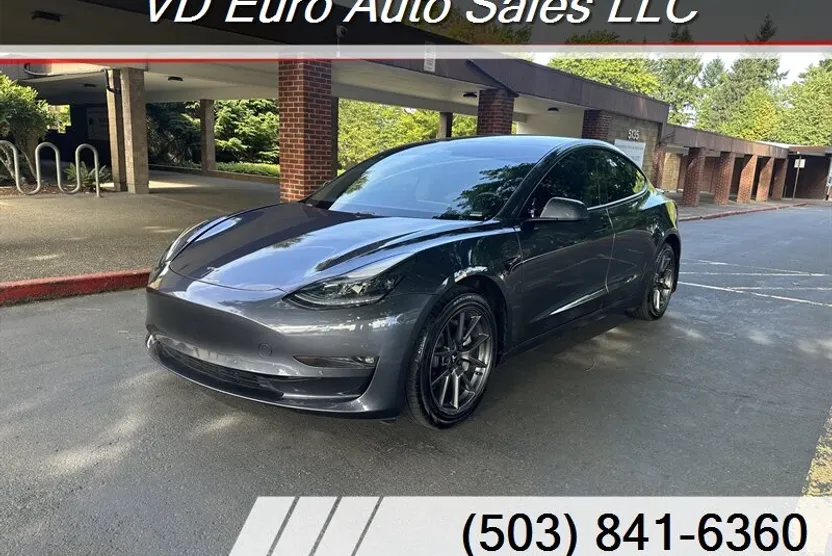 2021 Tesla Model 3 Standard Range Plus photo 1