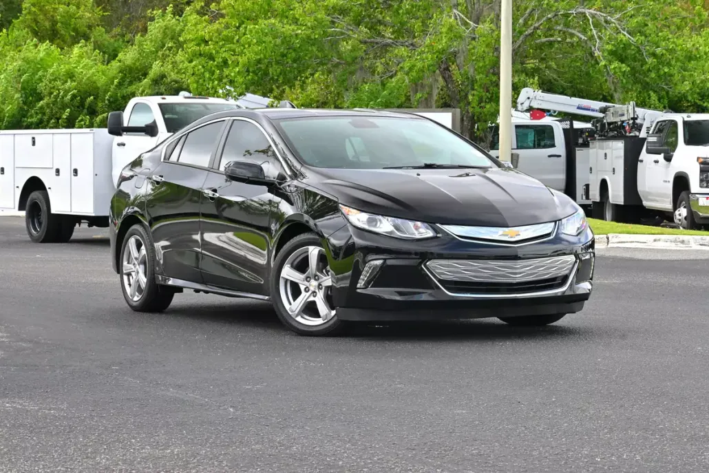 2018 Chevrolet Volt LT photo 1