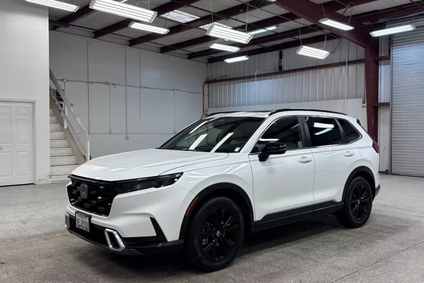 2023 Honda CR-V Hybrid Touring photo 1