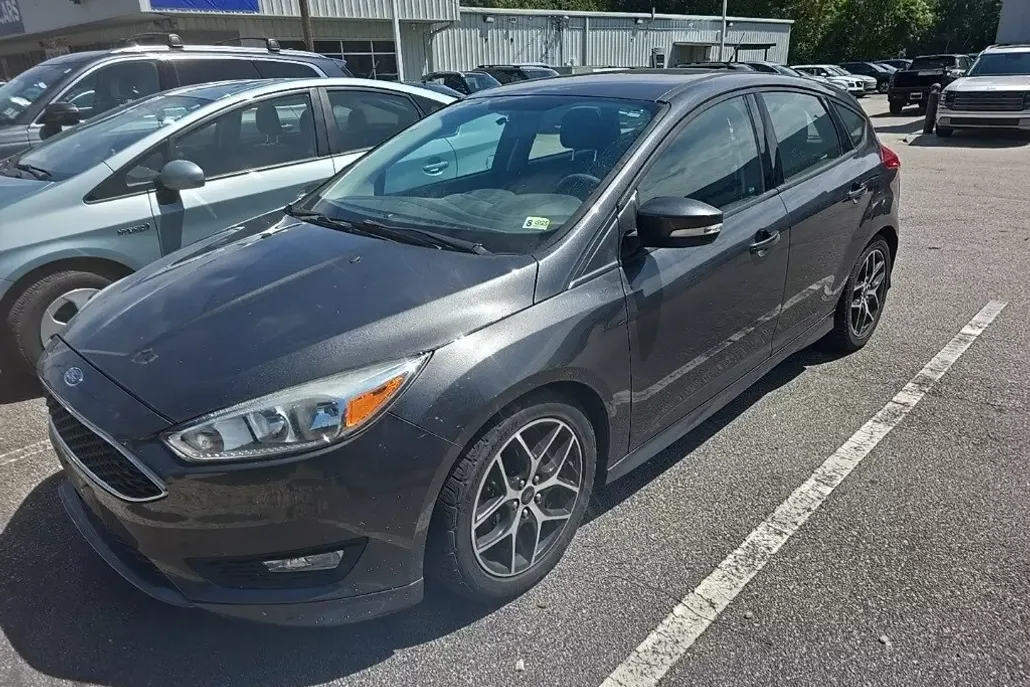 2016 Ford Focus SE photo 1