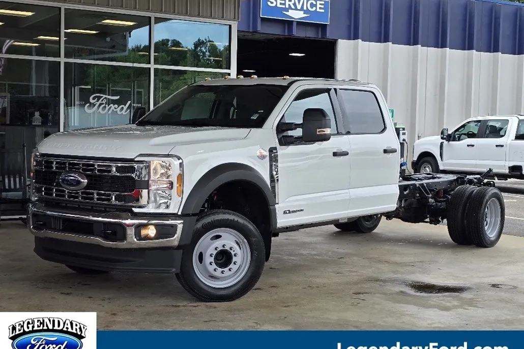 2025 Ford F-450 XLT photo 1