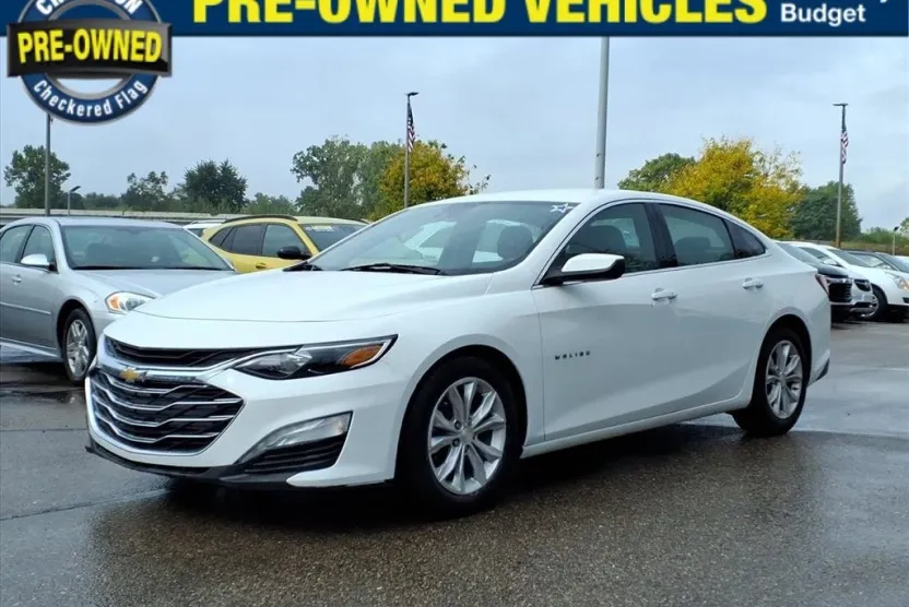 2019 Chevrolet Malibu Hybrid photo 1