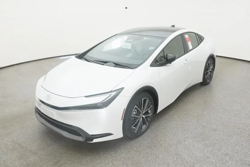 2025 Toyota Prius XLE photo 1
