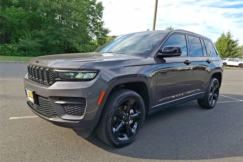 2024 Jeep Grand Cherokee Altitude X photo 1