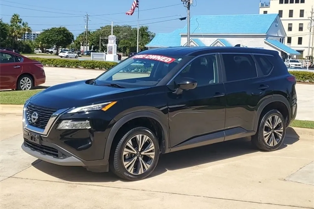 2023 Nissan Rogue SV photo 1