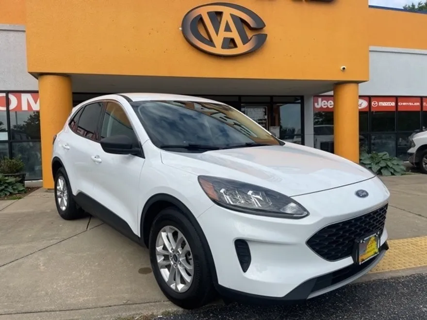 2022 Ford Escape Hybrid SE photo 1