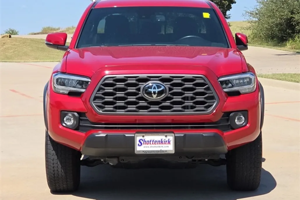 2021 Toyota Tacoma TRD Off-Road photo 1