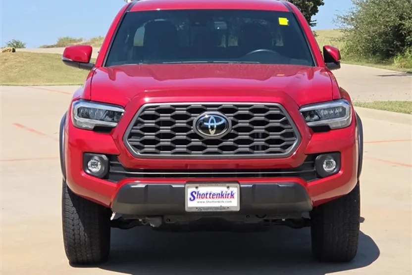 2021 Toyota Tacoma TRD Off-Road photo 1