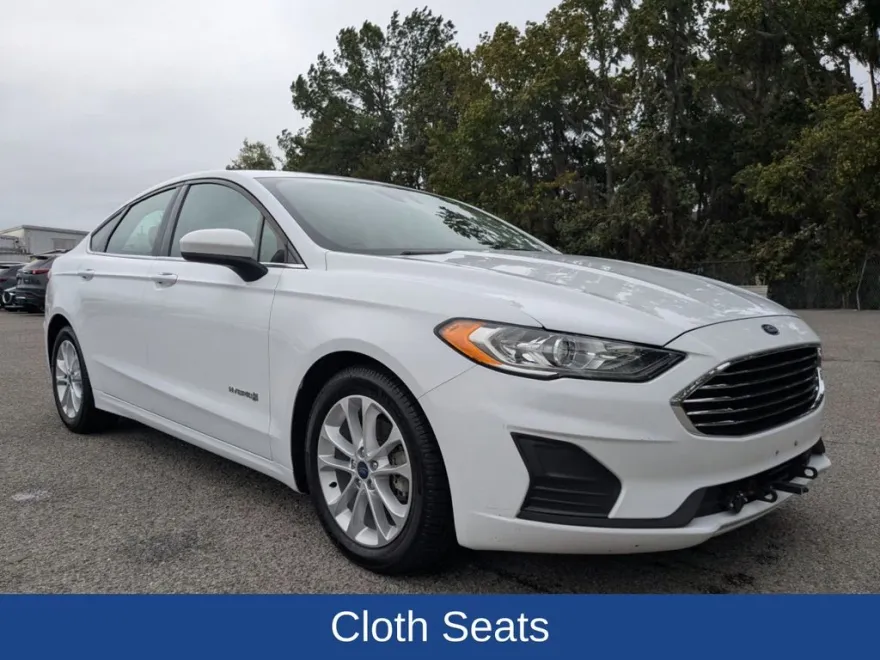 2019 Ford Fusion Hybrid SE photo 1