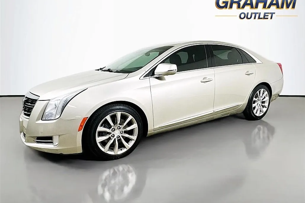 2016 Cadillac XTS Luxury photo 1