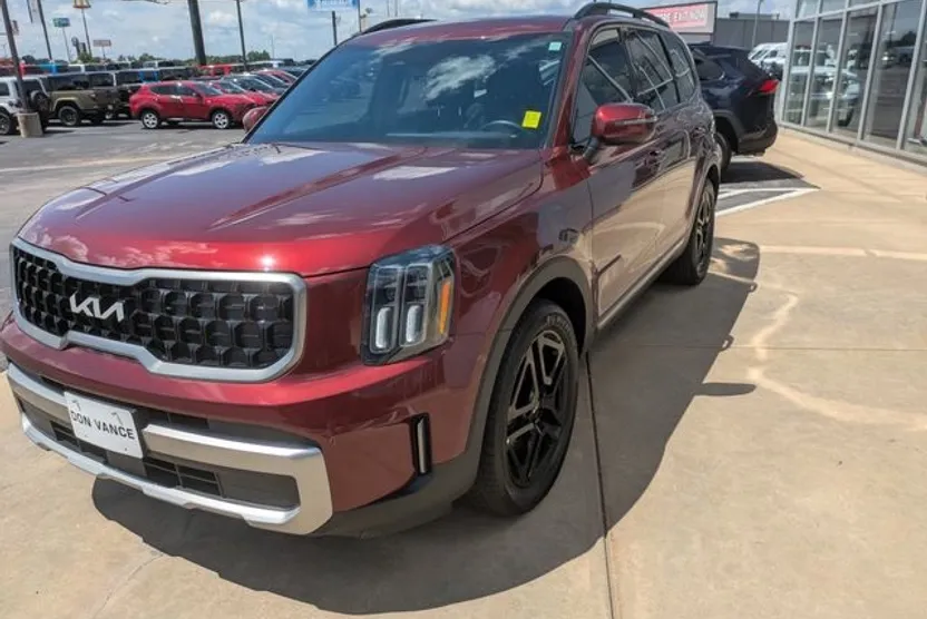 2023 Kia Telluride EX X-Line photo 1