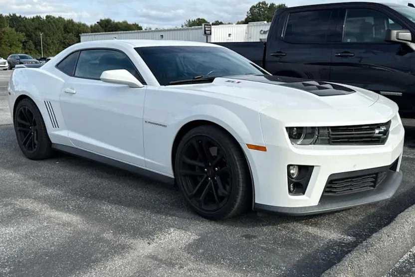 2015 Chevrolet Camaro ZL1 photo 1