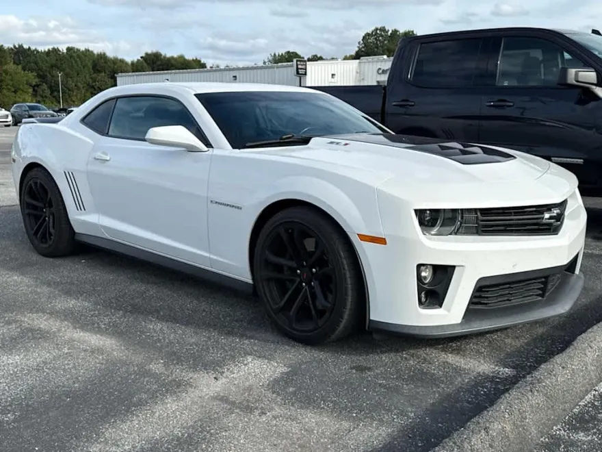 2015 Chevrolet Camaro ZL1 photo 1