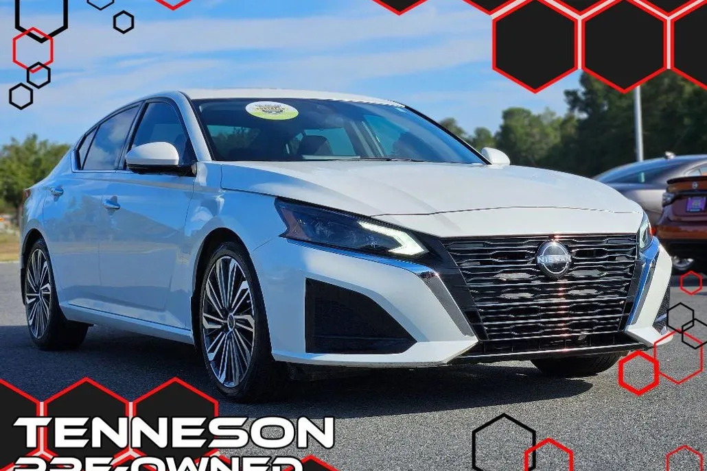 2024 Nissan Altima 2.5 SL photo 1