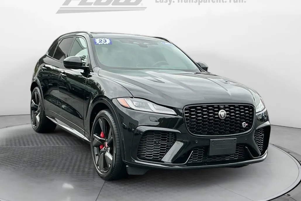 2023 Jaguar F-PACE SVR photo 1