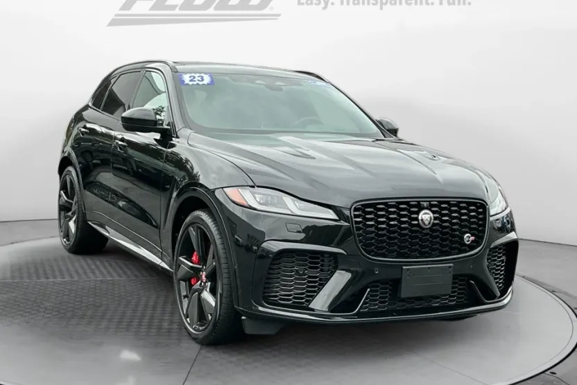 2023 Jaguar F-PACE SVR photo 1