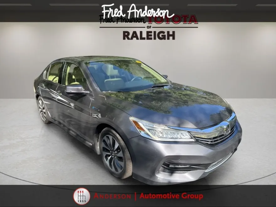 2017 Honda Accord Hybrid Touring photo 1