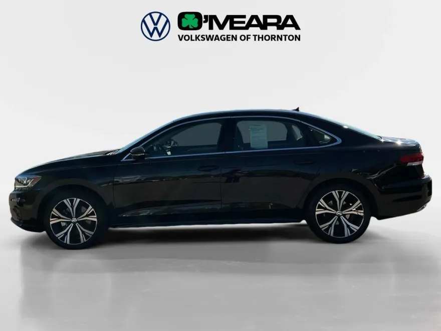 2022 Volkswagen Passat 2.0T SE photo 1