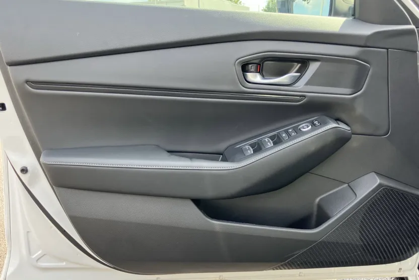 2025 Honda Accord Hybrid Sport photo 1