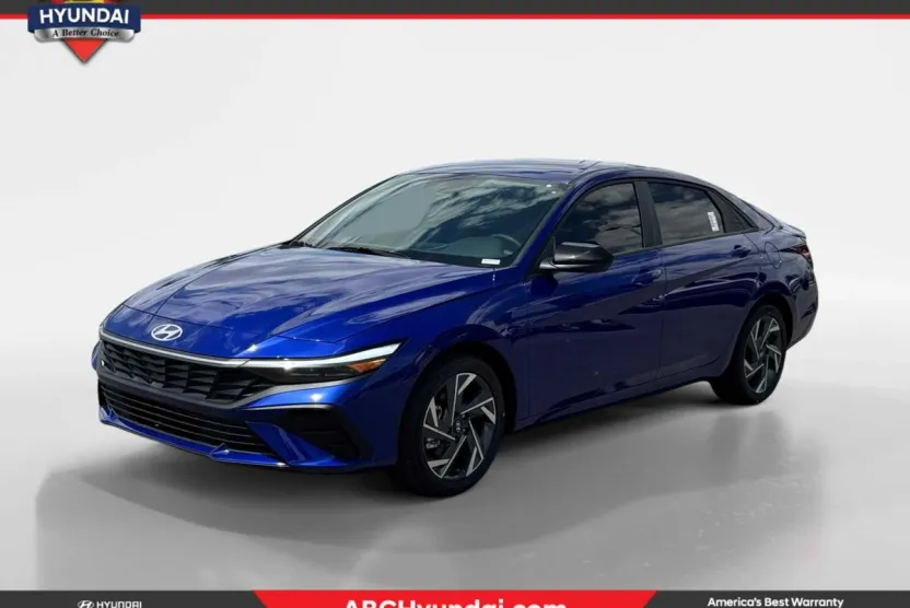 2025 Hyundai Elantra SEL Sport photo 1