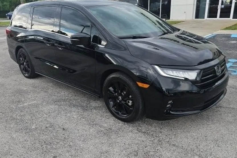 2023 Honda Odyssey Sport photo 1