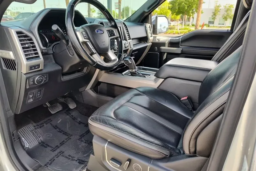 2018 Ford F-150 Platinum photo 1