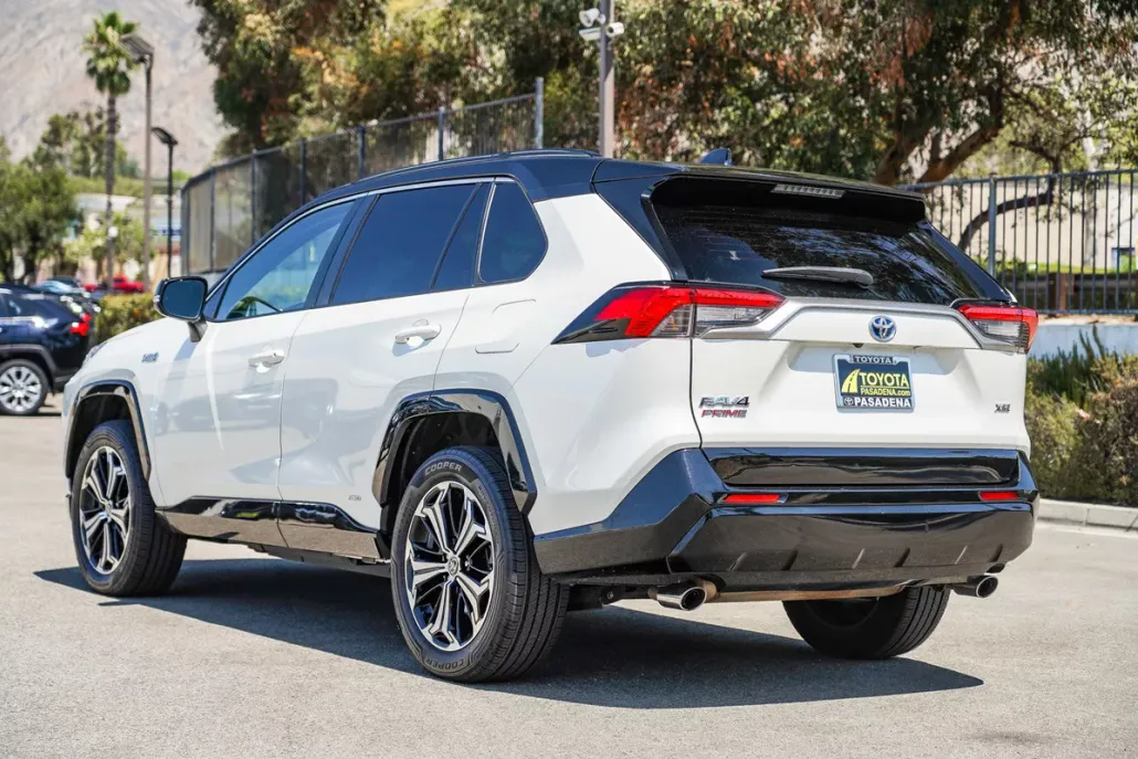 2021 Toyota RAV4 Prime XSE photo 1