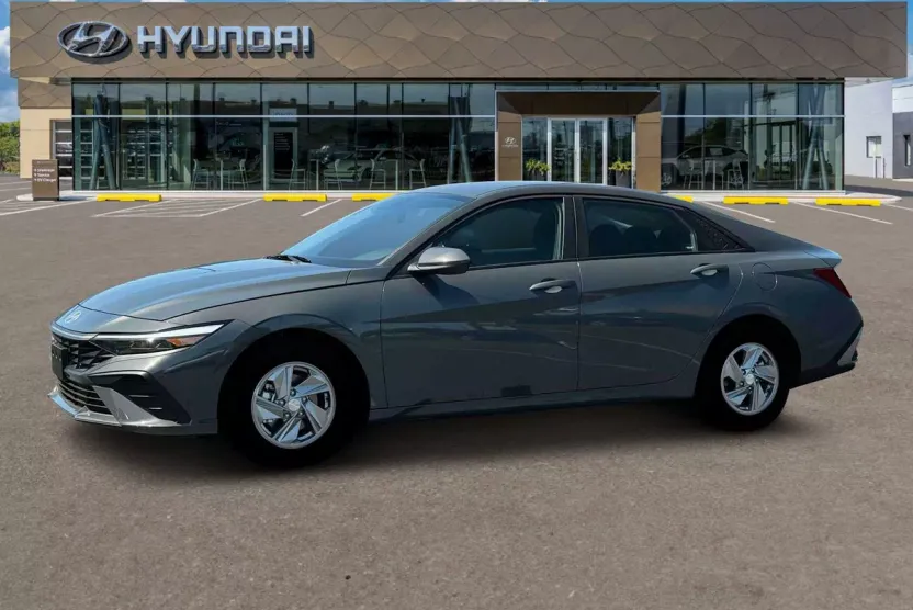 2025 Hyundai Elantra SE photo 1