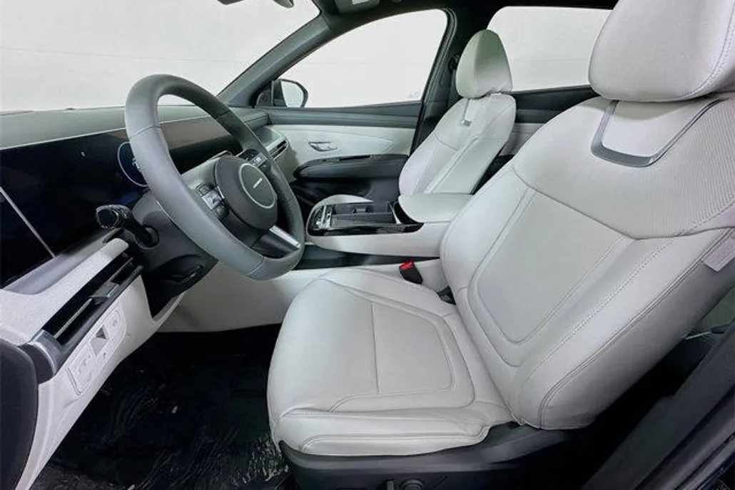 2025 Hyundai Tucson Limited photo 1