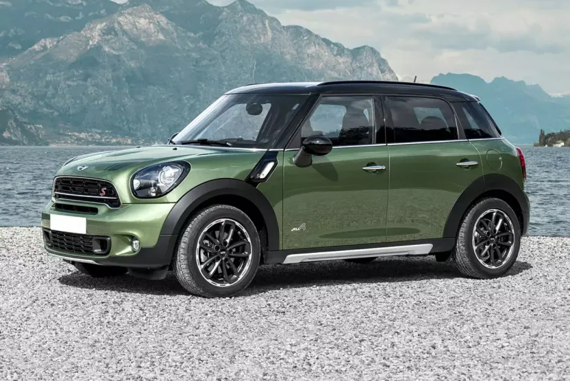 2015 Mini Cooper S ALL4 photo 1
