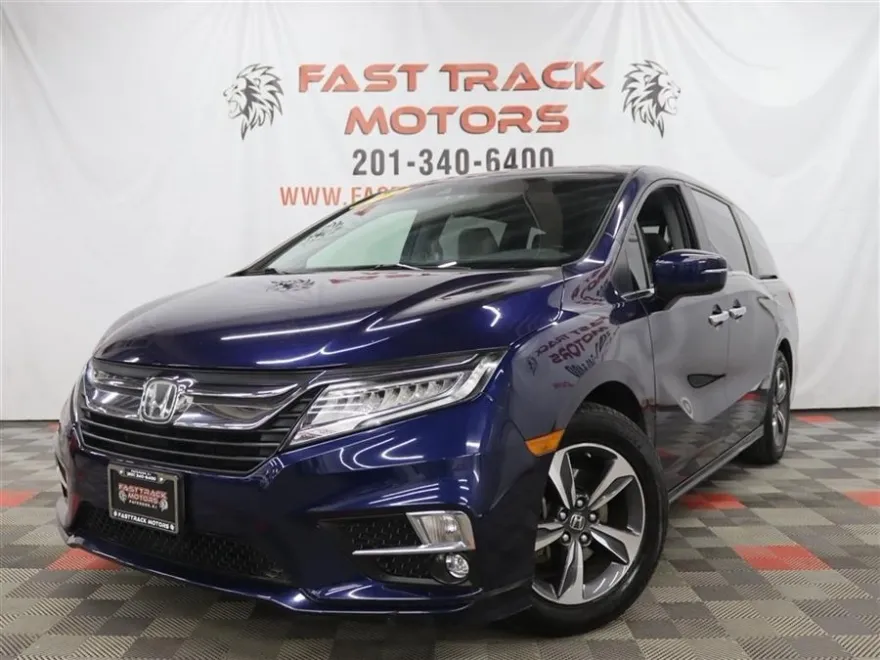 2019 Honda Odyssey Touring photo 1