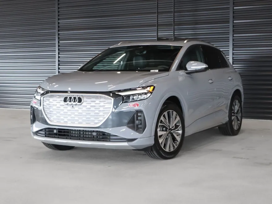 2023 Audi Q4 40 E-tron Premium Plus photo 1