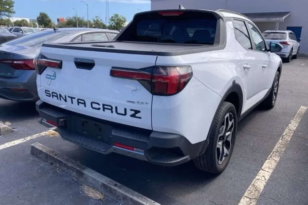 2022 Hyundai Santa Cruz Limited photo 1