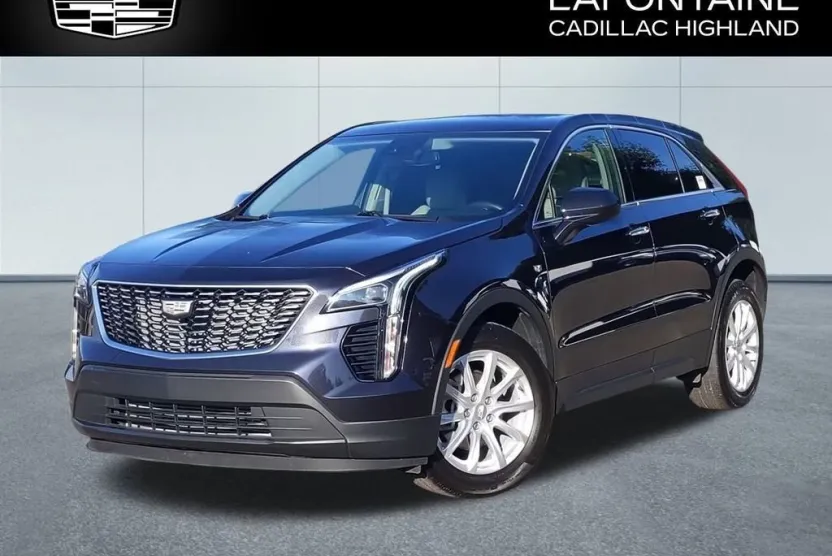 2023 Cadillac XT4 Luxury photo 1