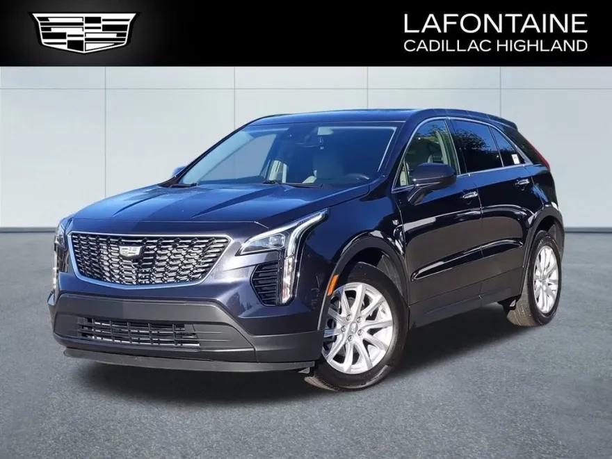 2023 Cadillac XT4 Luxury photo 1