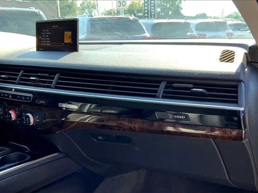 2018 Audi Q7 3.0T Premium Plus photo 15