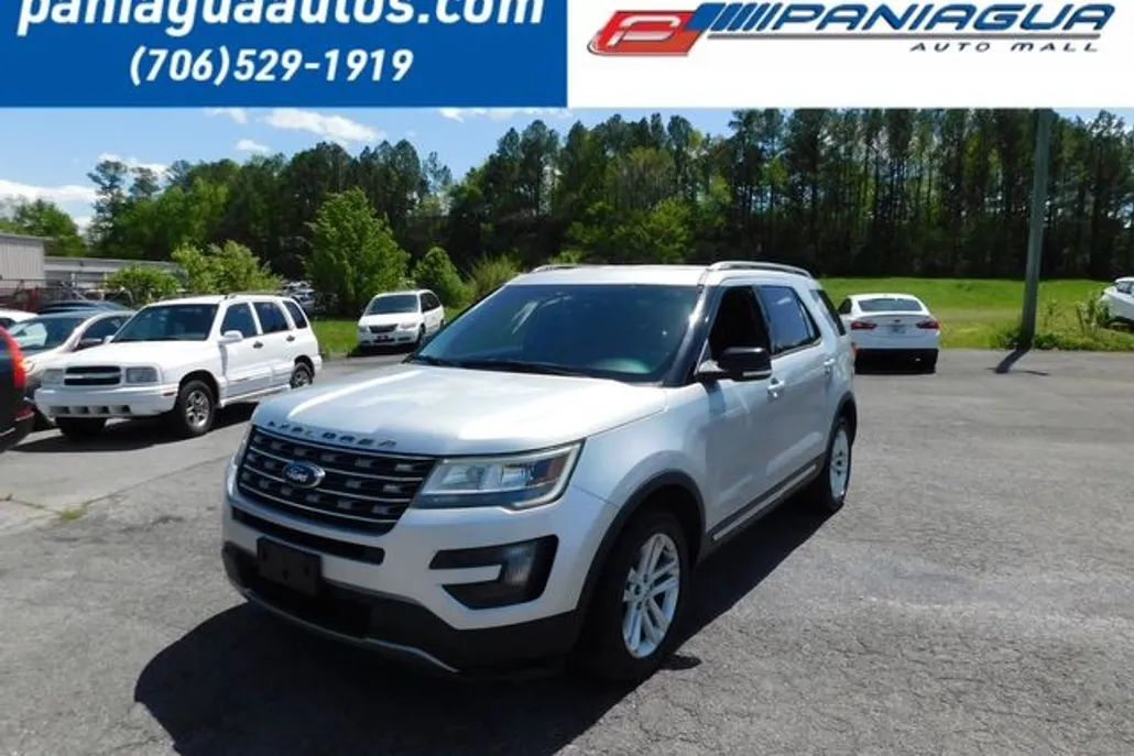 2016 Ford Explorer XLT photo 1