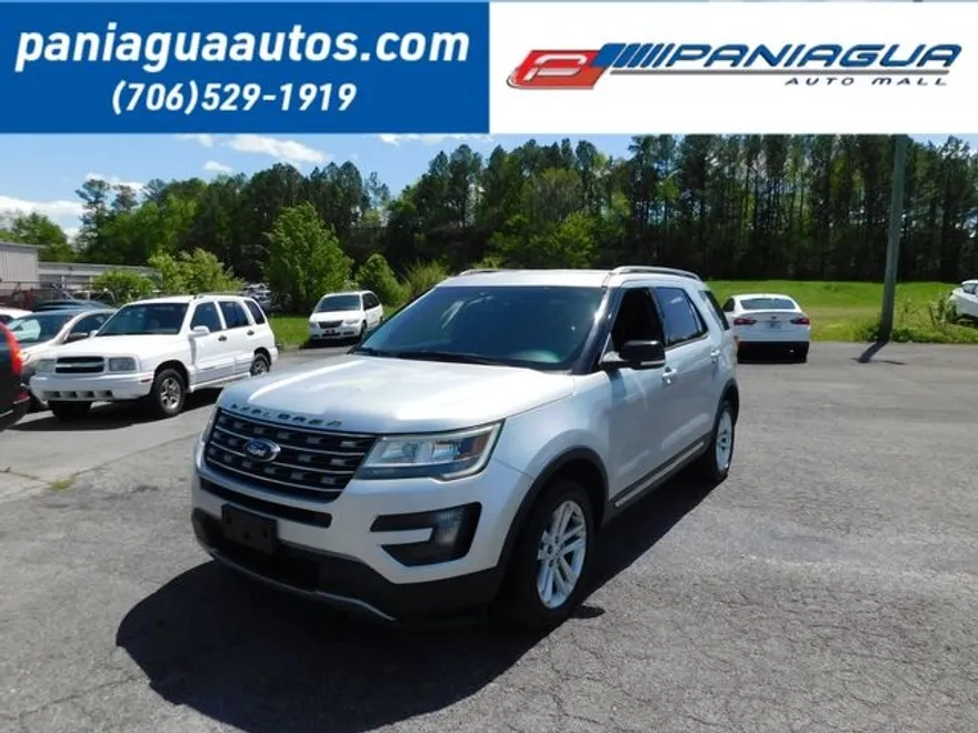 2016 Ford Explorer XLT photo 1