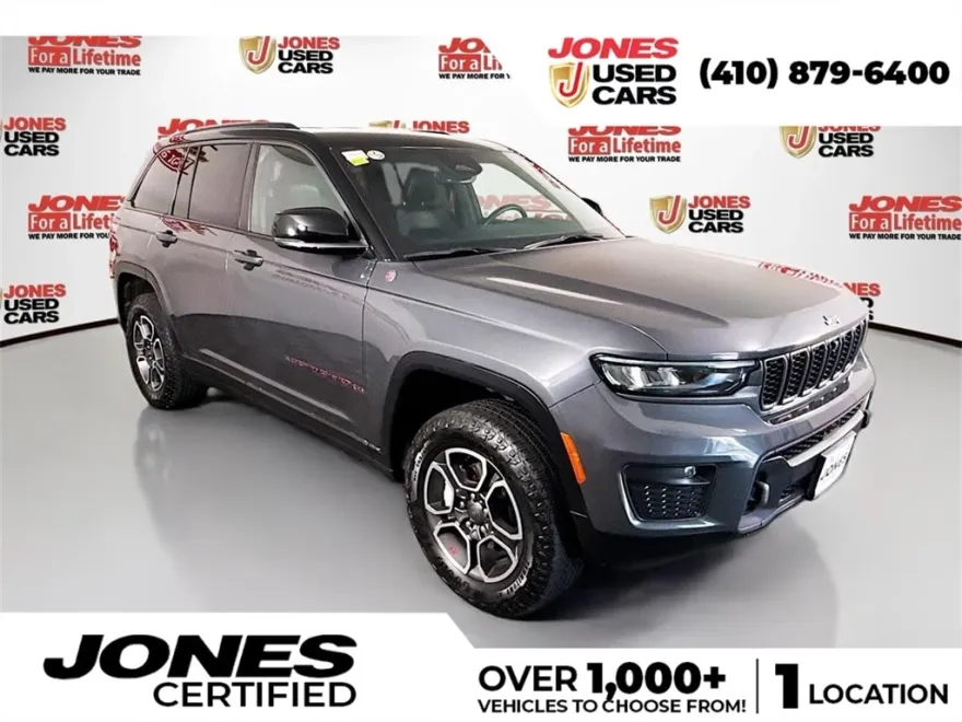 2022 Jeep Grand Cherokee Trailhawk photo 1