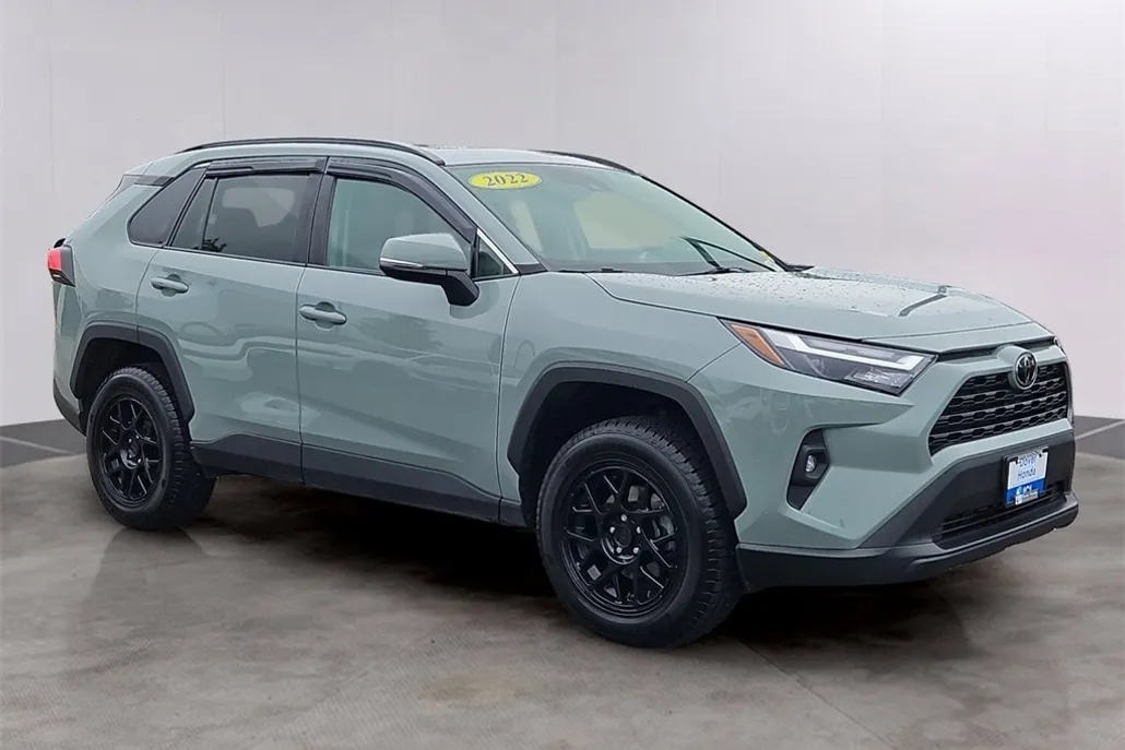 2022 Toyota RAV4 XLE Premium photo 1