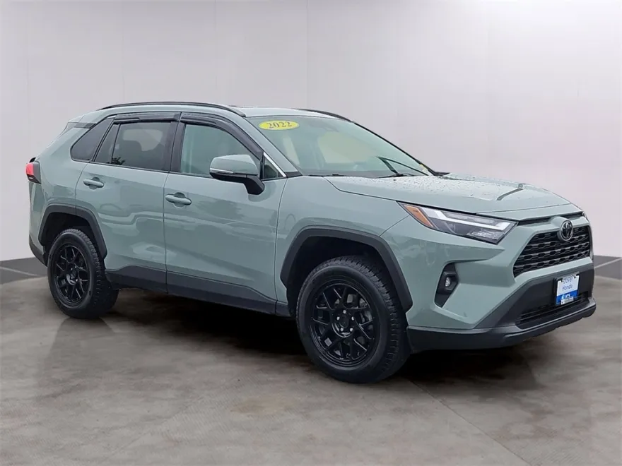 2022 Toyota RAV4 XLE Premium photo 1