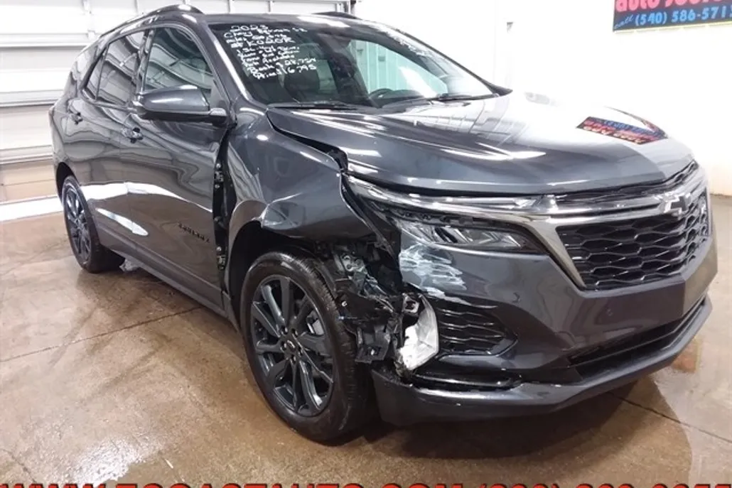2023 Chevrolet Equinox RS photo 1