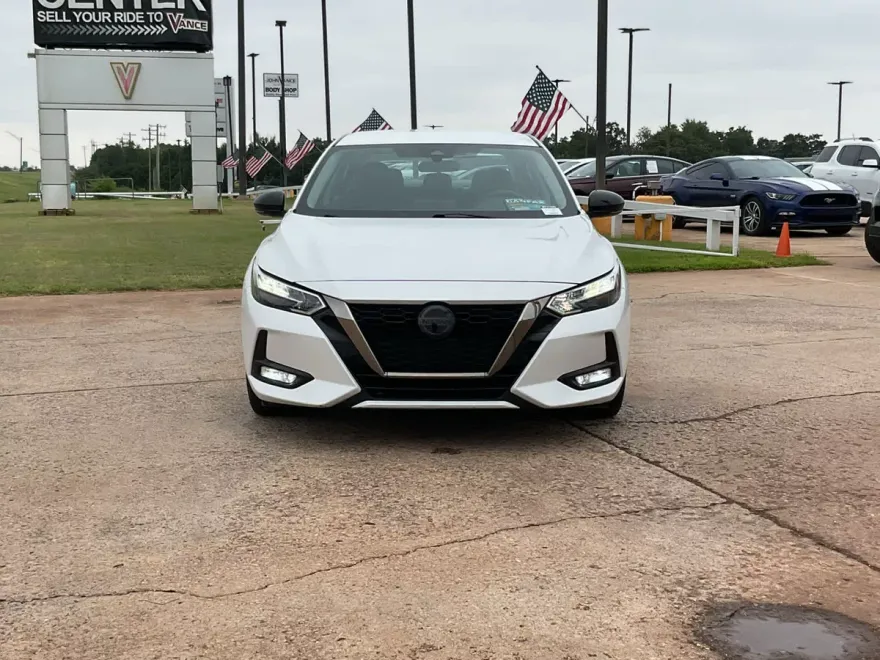 2021 Nissan Sentra SR photo 1