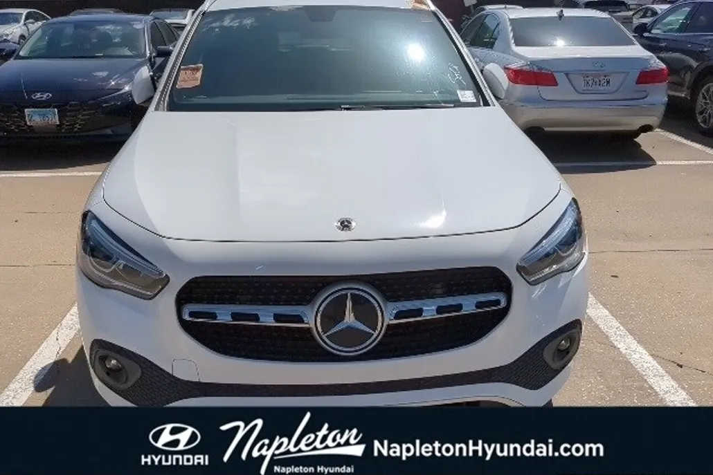 2022 Mercedes Benz GLA 250 photo 1