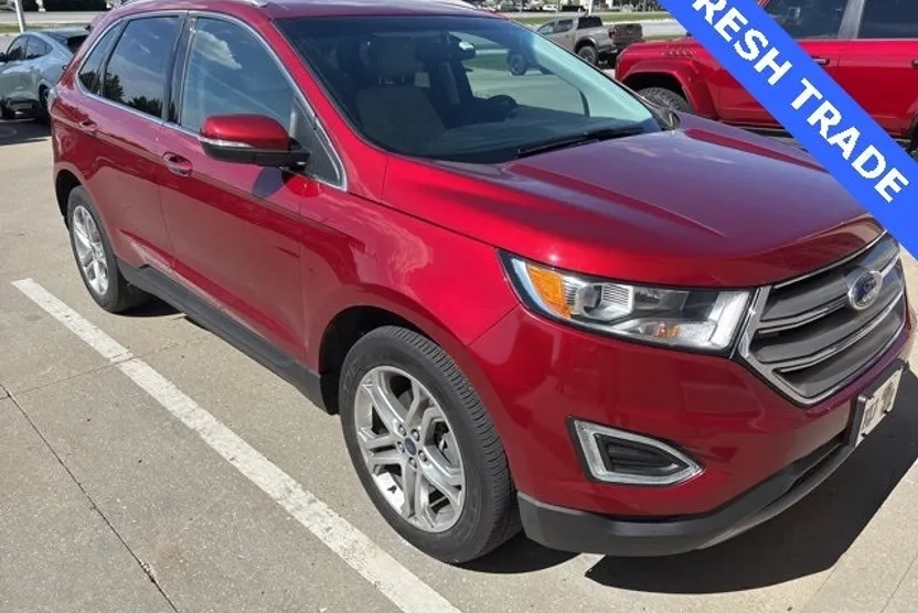 2015 Ford Edge Titanium photo 1